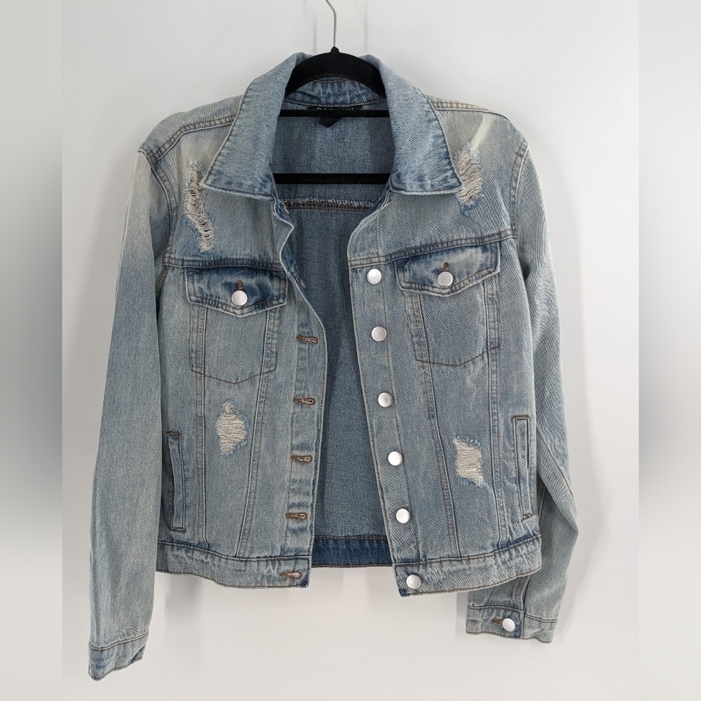 Baccini‎ light wash jean jacket Size M
